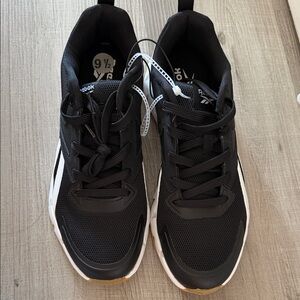 Reebok Men's Black and White Sneakers